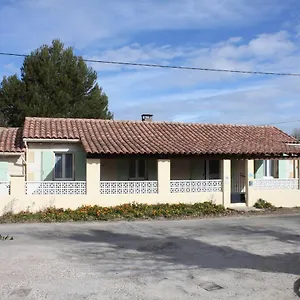 De L'étoile Hébergement de vacances Arles